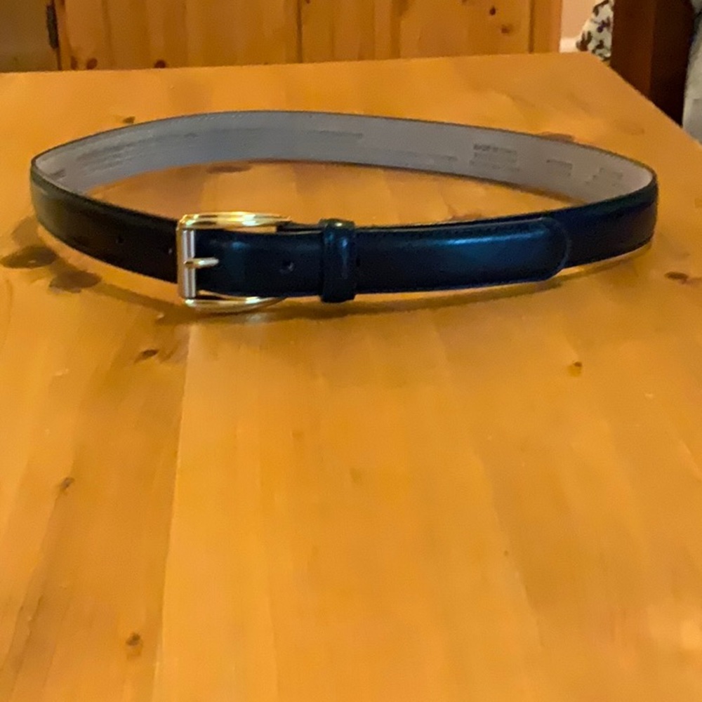 Liz Claiborne Black Leather Belt